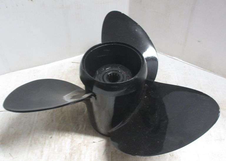 Boat Propeller 13 3 4 X 15 On Side 215B On Bottom New Albrecht 