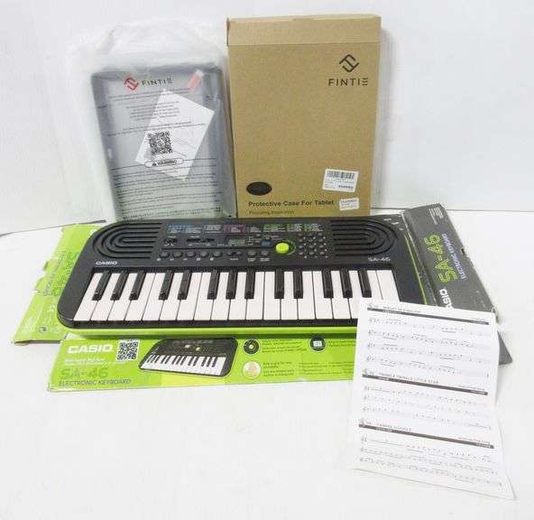 Casio keyboard cover and a tablet case, both like new Albrecht