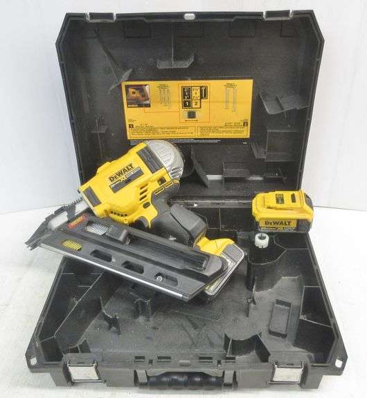 DeWALT nail gun, Model No. DCN692, 20V Max XR, 30" to 34", two