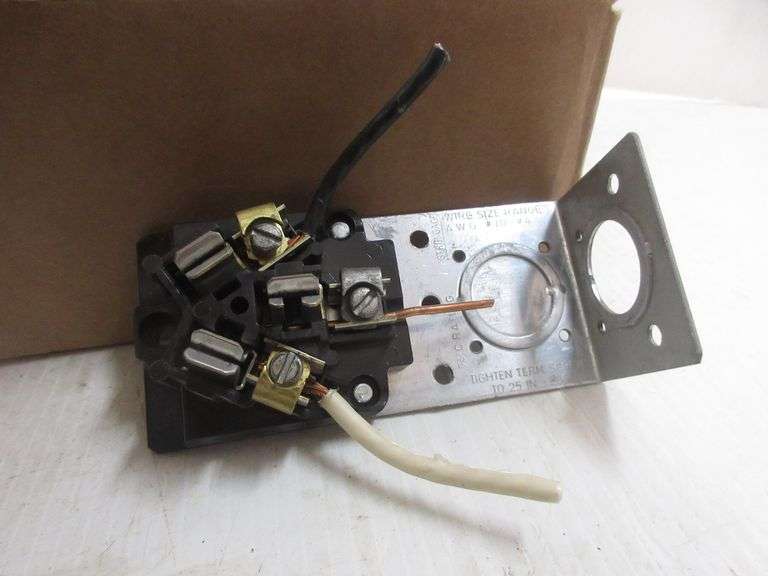 (2) Dryer/Stove Cords; (1) Dryer Receptacle; (2) 30 AMP Circuit