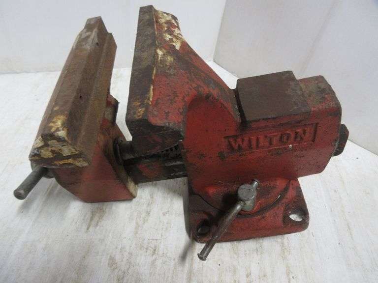 Vintage Wilton bench vise, moves smoothly, still works Albrecht
