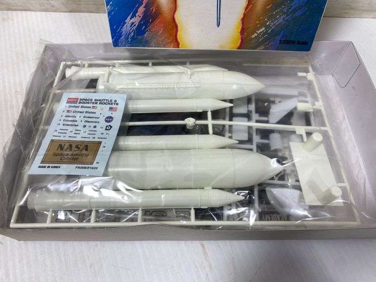 Model Space Shuttle and Booster Rockets by Academy, 1/288th scale, NIB