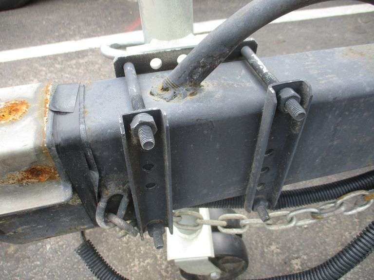 1992 Holan truck body trailer, 3400 lb. Dexter axle, 17" 6Lug Rims