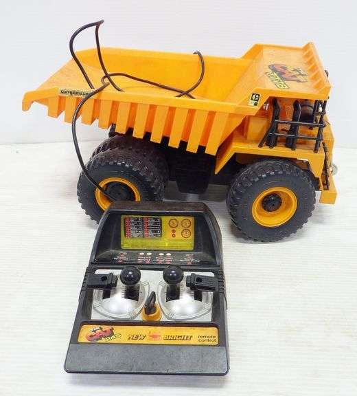 1970s Cut 777B remote control toy, moves forward and backwards, and