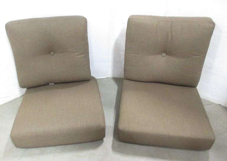 (4) Patio cushions, 2 Seat cushions, 2 Back cushions, 6" Thick, light