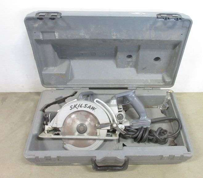 Skilsaw worm drive circular saw with case Albrecht Auction Service