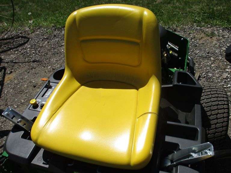 John Deere Z235 EZTrak zeroturn mower with 42" mower deck, hitch kit