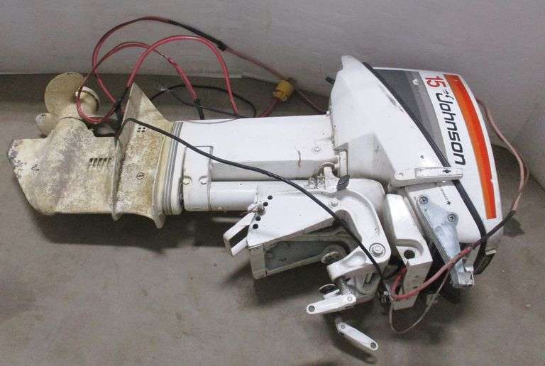 15 HP outboard motor Johnson, electric start, needs tuneup Albrecht
