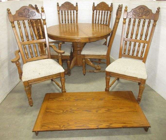 Old kitchen table with (6) chairs and a leaf, 47"Dia x 30"H, nice, some