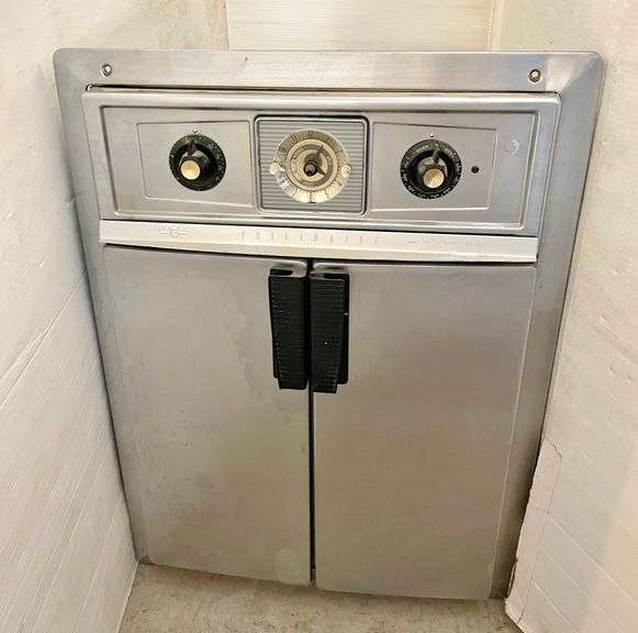 Vintage 1950s to 60s Frigidaire Flair mini oven, smaller version of the
