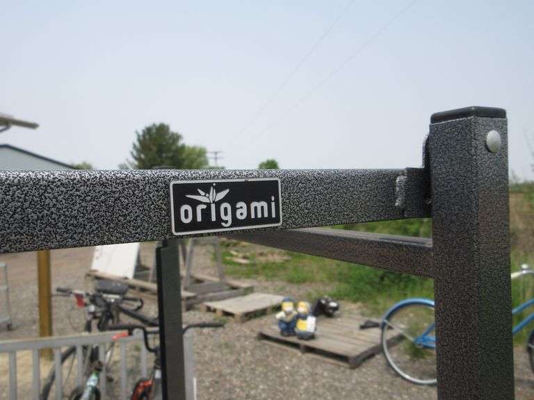 Rolling steel shelving unit, great Albrecht Auction Service