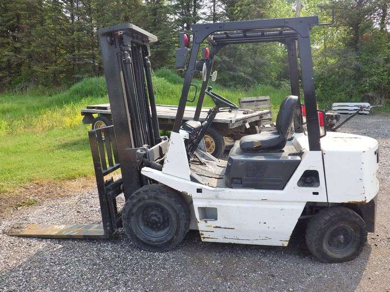 TCM fork truck, model FG 25 N25, 3450 lb. rated capacity, 189" lift