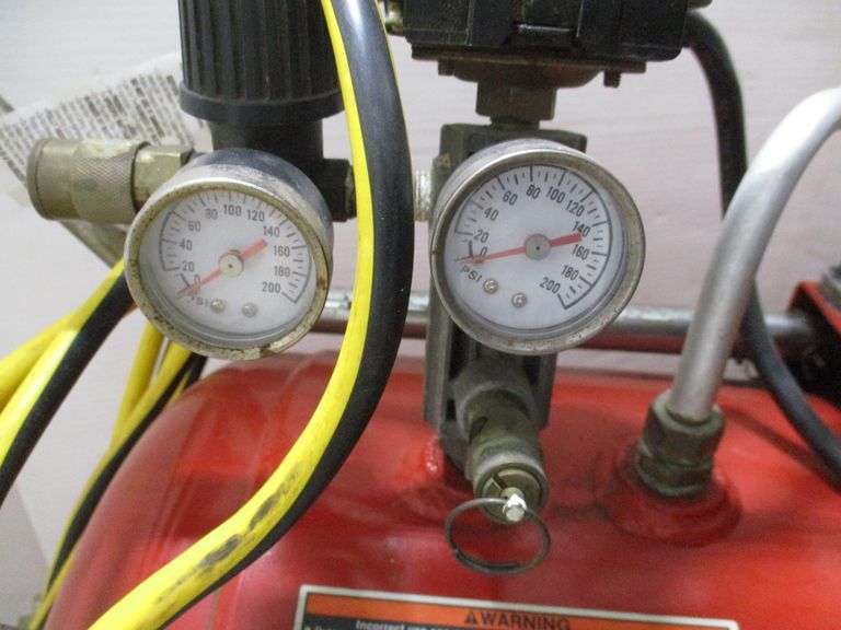 Craftsman 3 HP 20gallon air compressor, works Albrecht Auction Service