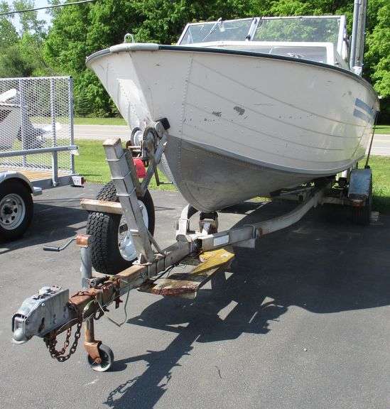 1982 Starcraft 22' Boat with Trailer, HIN STRG98031181, last ran in