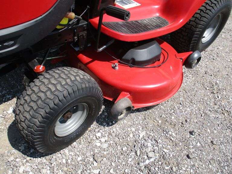 YT 4000 Craftsman Mower, runs and cuts as it should, does come with a