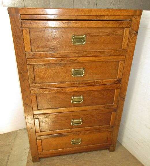 YoungHinkle oak fivedrawer dresser, 30"W x 18"D x 48"H, minor wear