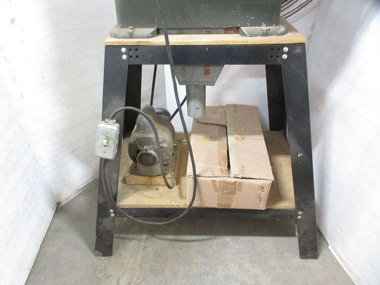 Shopmaster band saw with extra blades, works good Albrecht Auction