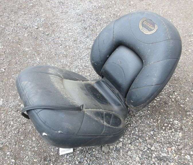 Triton Boat Seat, used Albrecht Auction Service