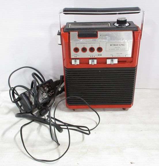 True Tone portable 8track AM/FM player, model Rec. 8900A97 with cord