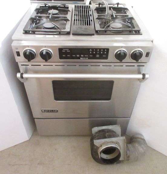 JennAir gas stove, 30 3/4" x 27 3/4" x 37", needs cleaning Albrecht