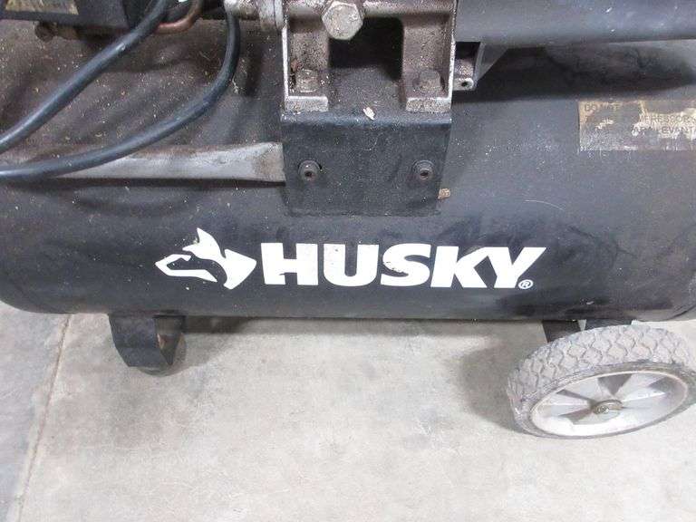 Husky 8gallon air compressor, good Albrecht Auction Service