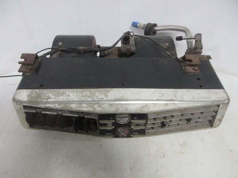 Underdash AC unit, used Albrecht Auction Service