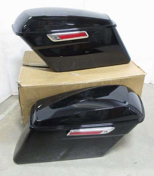 HarleyDavidson cargo hard shell saddlebags, fits 19932013 Touring