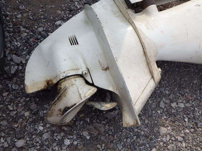 7.5 HP Outboard Scott motor, no spark, nothing else known about it