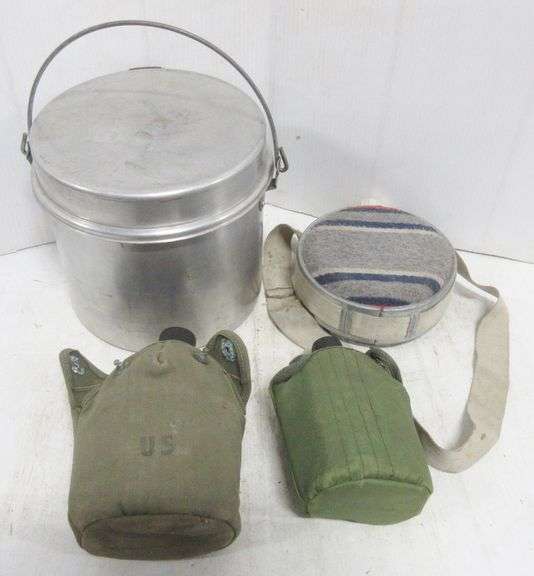 Wool blanket canteen, US military steel canteen with steel liner and canvas cover, aluminium
