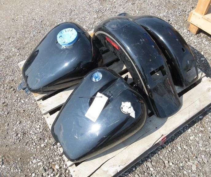 (2) Different Harley Davidson gas tanks, and (2) fenders Albrecht