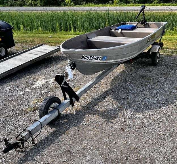 12' Lowe aluminum boat and trailer, 45 lb. thrust troll motor, 4speed