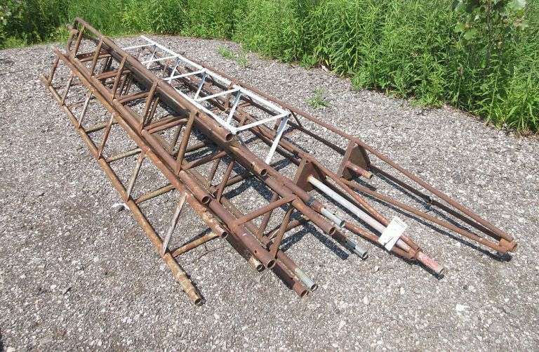 (2) Antenna tower sections, 10' pieces Albrecht Auction Service