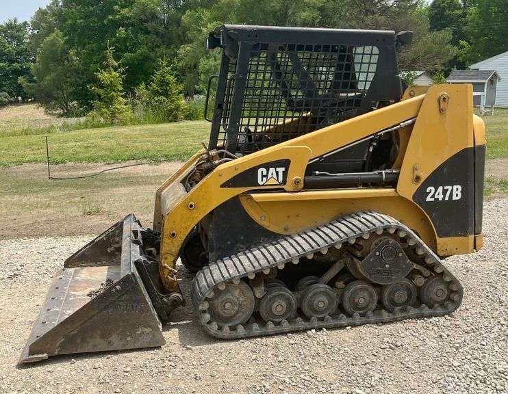 CAT 247B Skid Steer, New Engine Less than 100 Hours, Runs Great but