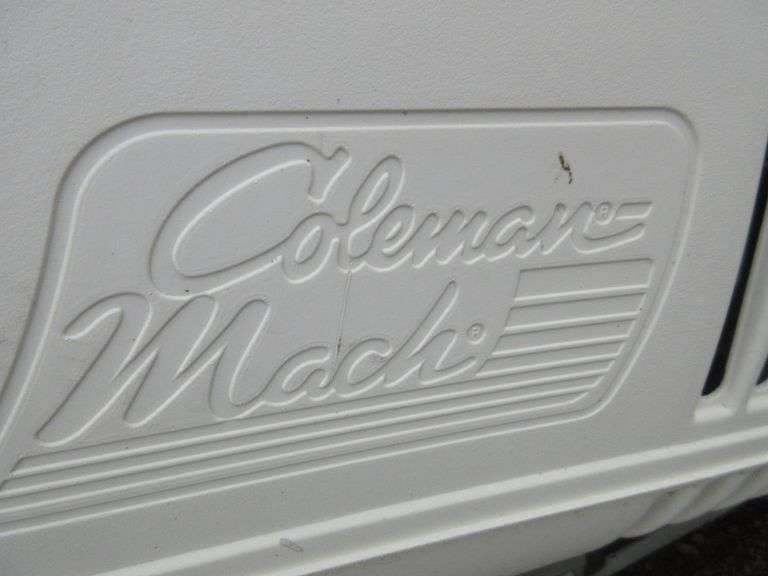 Older Coleman mack camper air conditioner, works, needs screws replaced for plastic shell, used