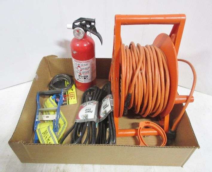 Long twoprong electric cord on reel; (2) 9' 3Prong power cords, NIP