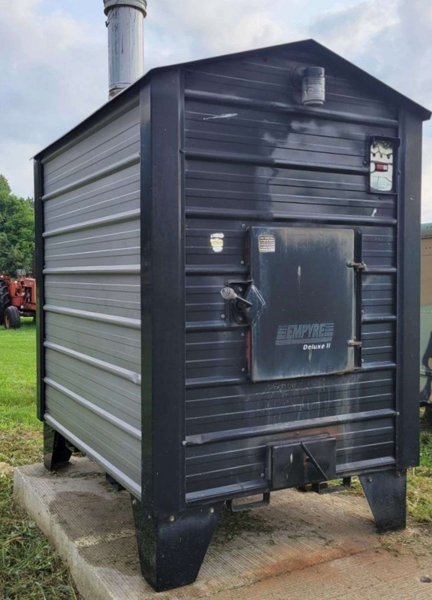 Empyre Model 450 Deluxe II Stainless Steel Wood Stove, Very Good Condition  - Albrecht Auction Service