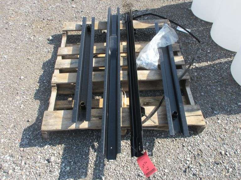 Truck bed floor support rails, fits Ford Super Duty 19992005; F250 and