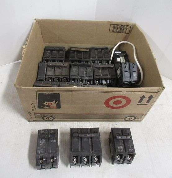 (17) Assorted breakers, fair Albrecht Auction Service