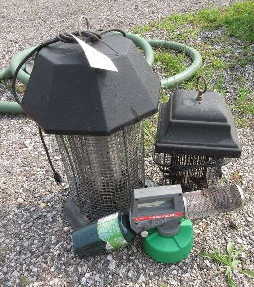 (2) Bug zappers, and a bug killer/fogger, 2' and 18", good Albrecht