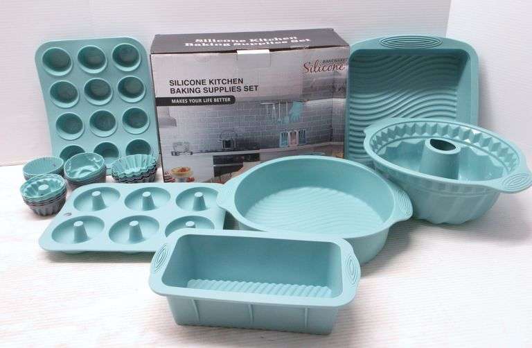 30Piece Silicone kitchen baking set, nonstick, new in open box