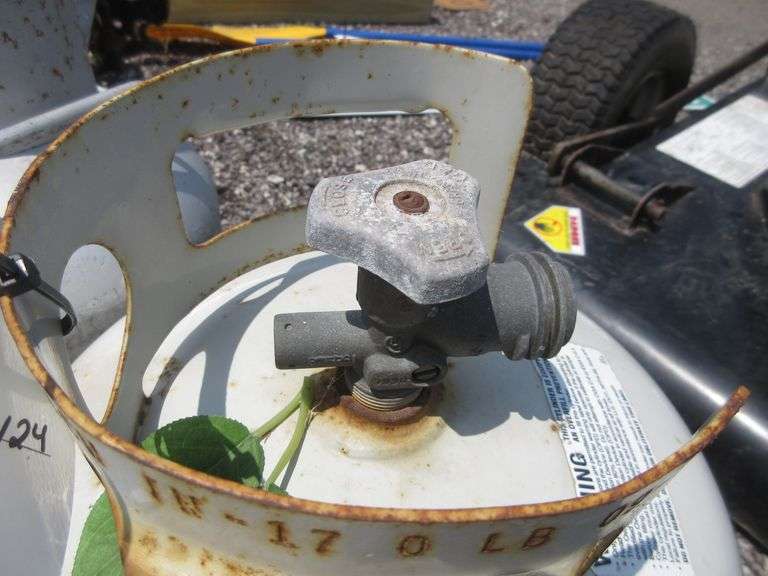 (3) 20 lb. propane tanks, heavy rust and wear Albrecht Auction Service