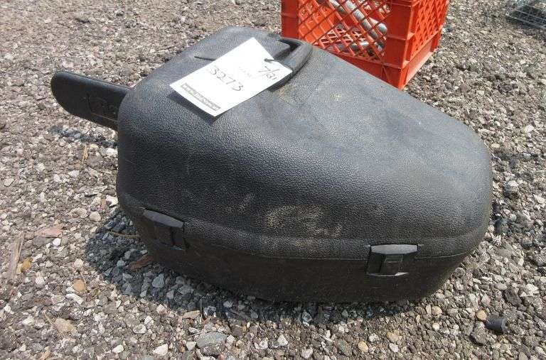 Plastic Poulan chainsaw case, used Albrecht Auction Service