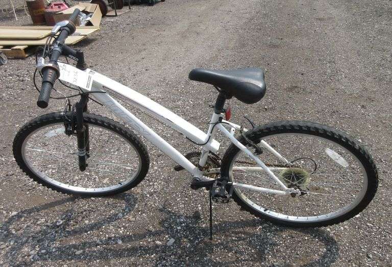 26" Huffy rival kolo bike Albrecht Auction Service