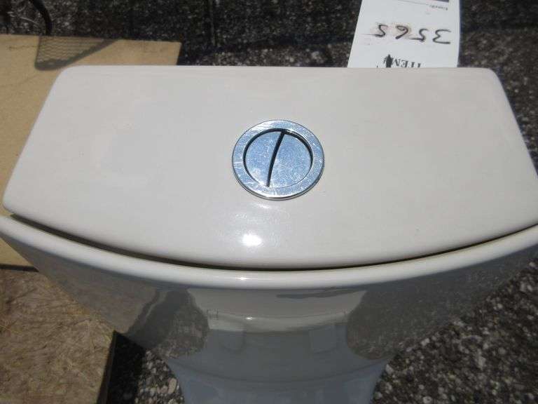 Kohler toilet, 1.6Gallons per flush, elongated bowl, bisque/almond color, used but decent