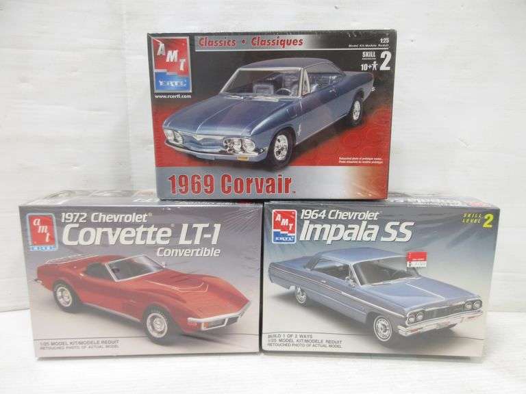 1991 AMT ERTL 1972 Chevrolet corvette LT-1 model kit, 1989 AMT ERTL ...