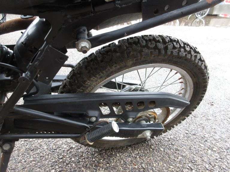 200cc Chinese Motorcycle, good compression, ran when put away a few