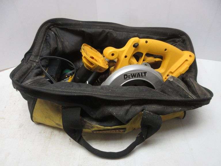 DeWALT 18V combo, includes Drill, circular saw, sawzall, charger