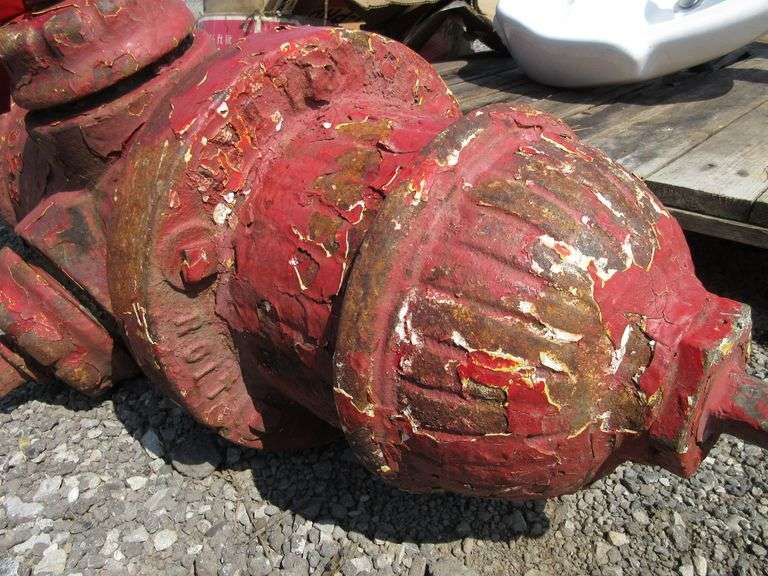 Fire hydrant, can be made out of East Jordan, Michigan, 1945, 6 DFD and Detroit, lots of flakey