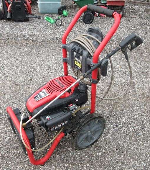 Husky power washer 173cc Kohler engine, 2600 PSI, 2.46 GPM, starts and