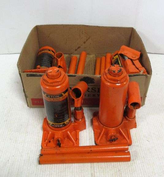 (4) 4Ton Bottles jacks, 8" 15" range, only used to level camper